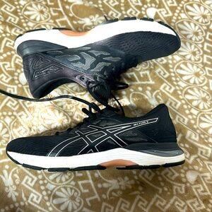 ASICS Gel Flux 5 Running shoes Men’s 9.5 Women’s 10.5